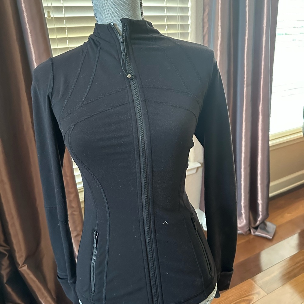 Lululemon Women's Black Jacket size small